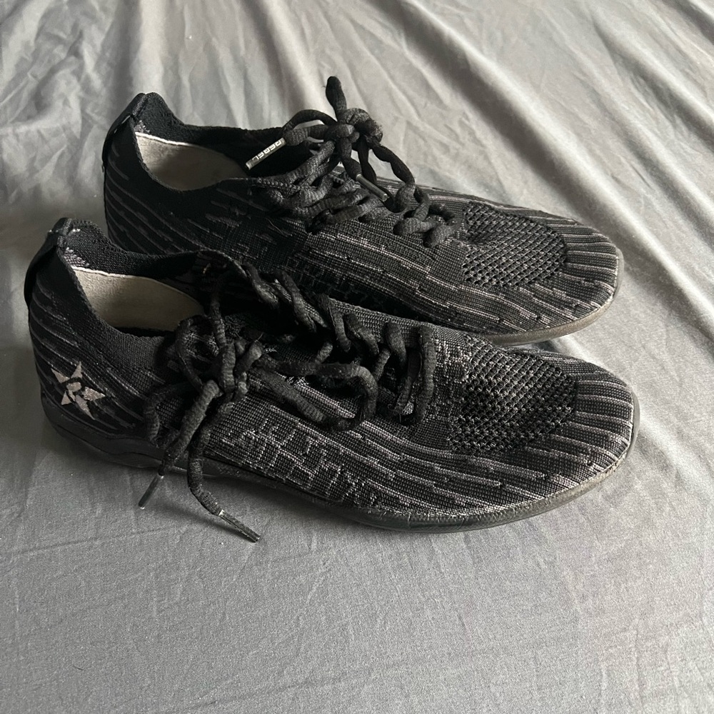 Size 7 Rebel Revolts